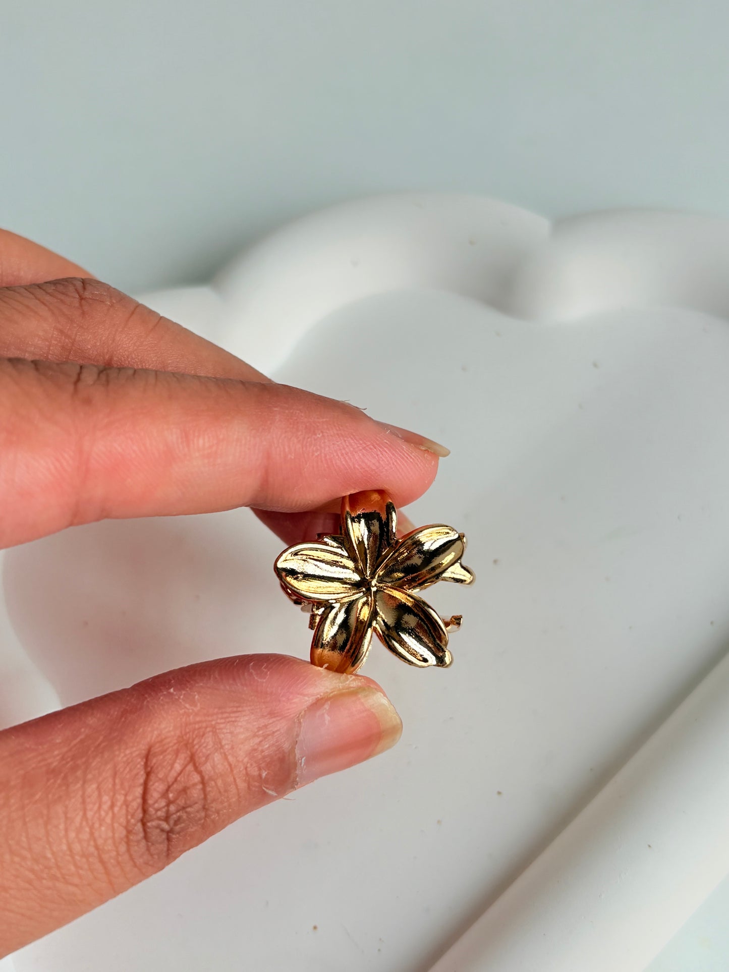 Mini metal flower clips (set of 2)