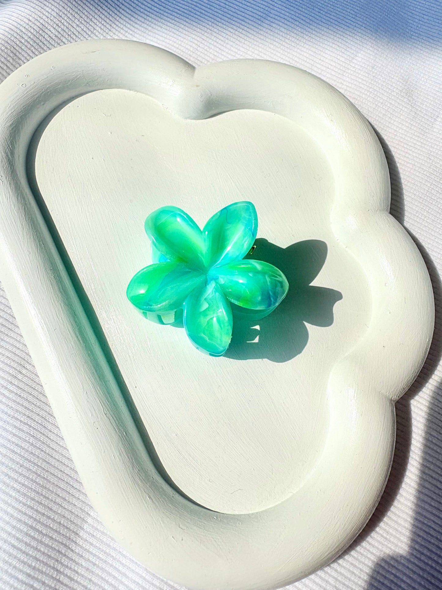 Rosalyn claw clip