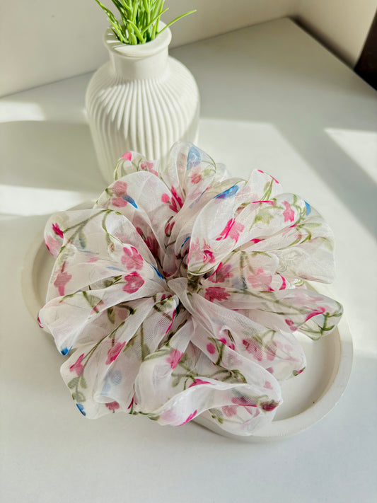 Whimsical blossom (oversized)