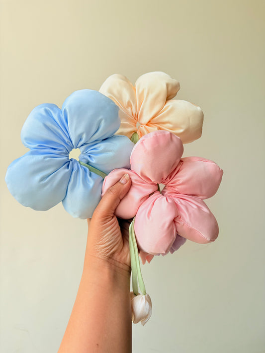 Cushion Flower scrunchie