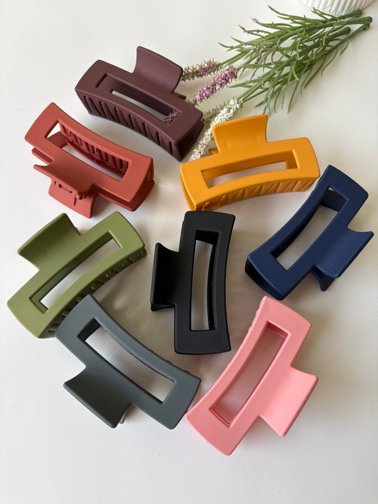 Matte rectangle claw clip