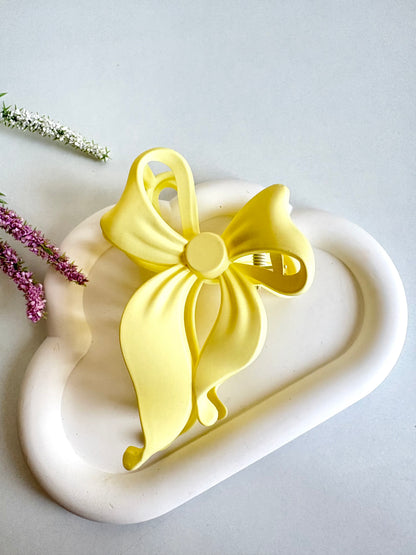 Bow belle claw clip🎀