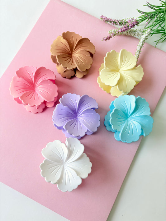 Hibiscus claw clip