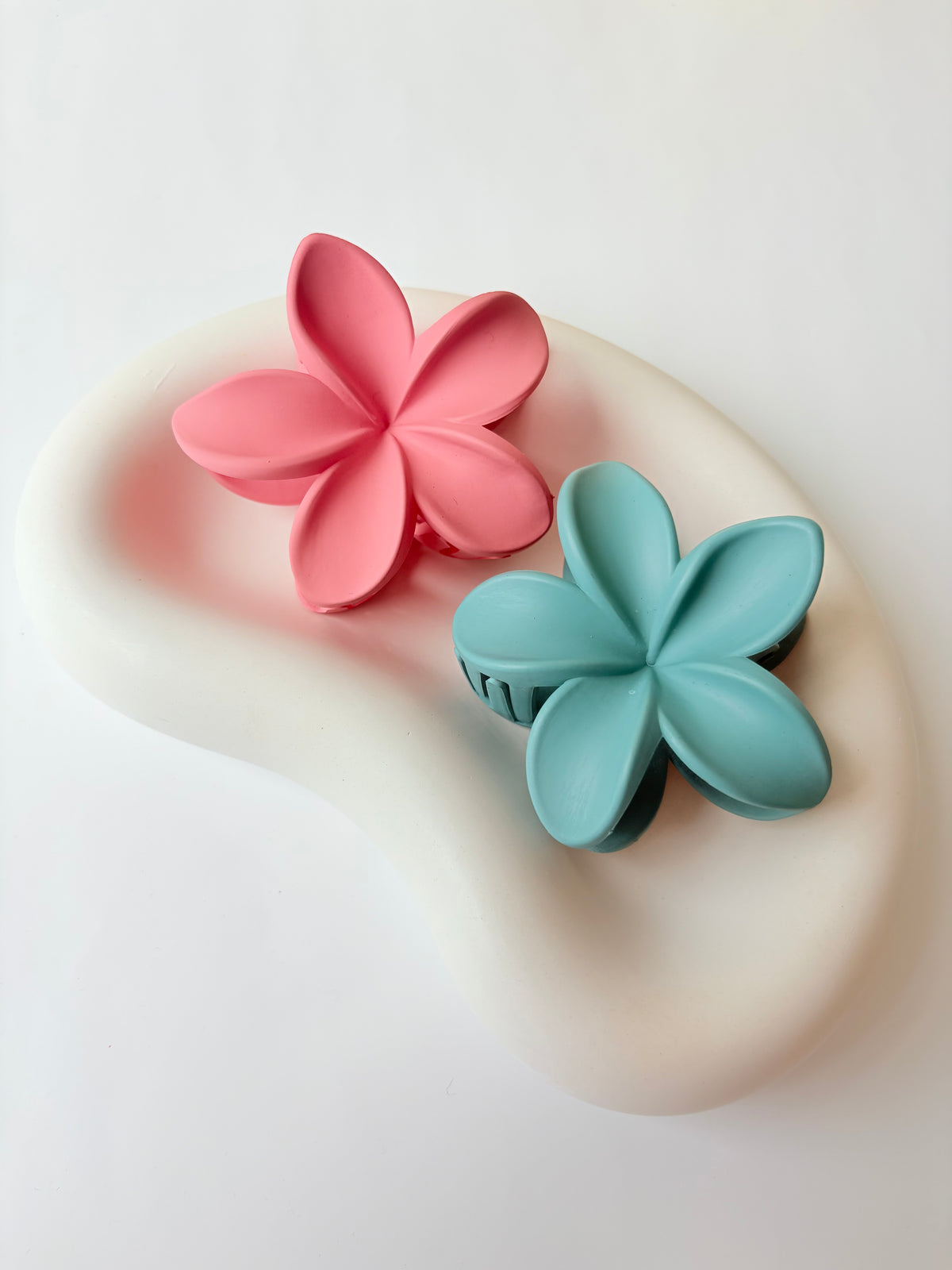 Aurora Claw Clips