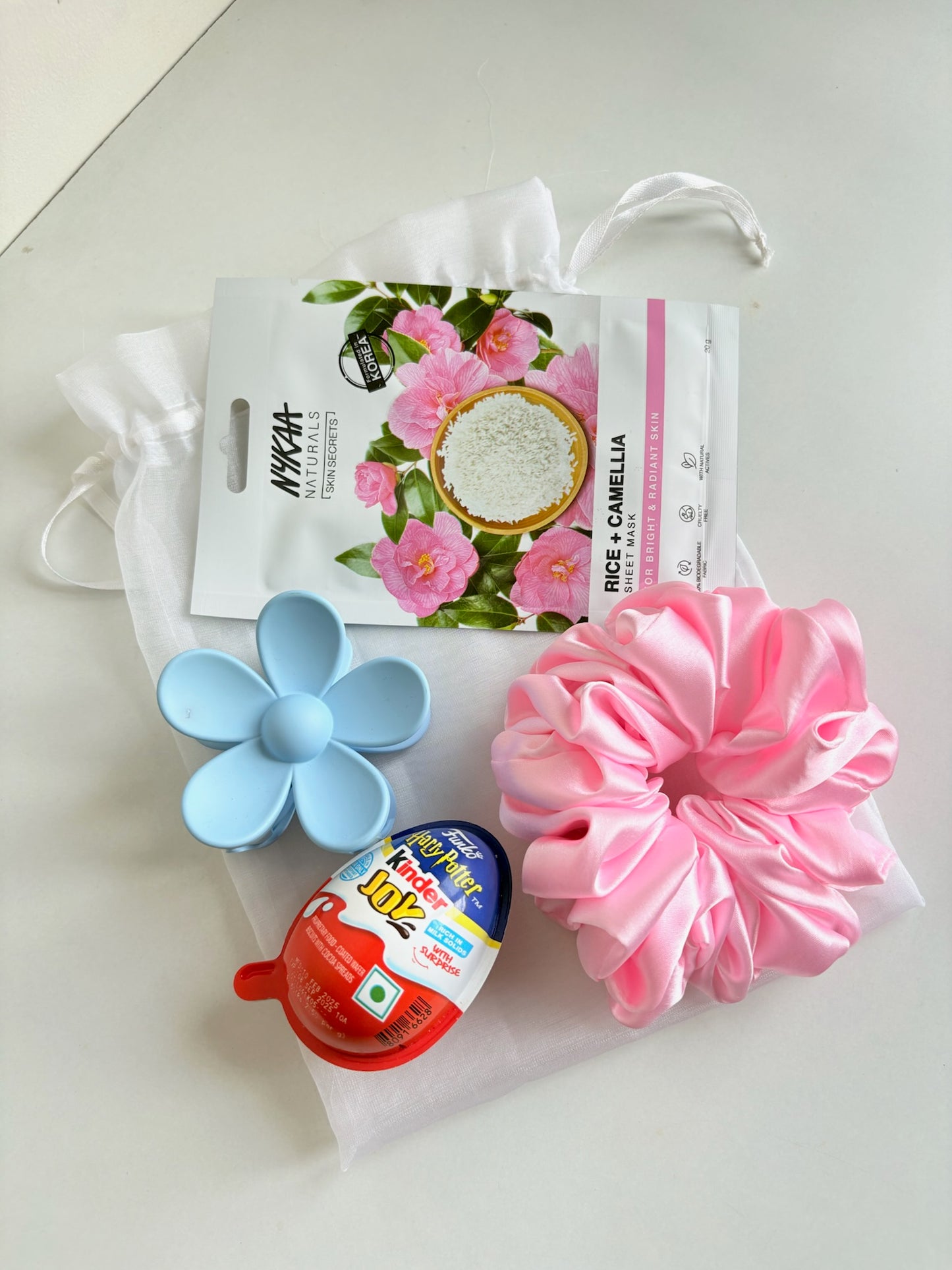 Soft glow hamper